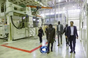 بازدید هیئت تجاری سنگالی با هماهنگی باشگاه تجار ایران و آفریقا از کارخانه جات زر