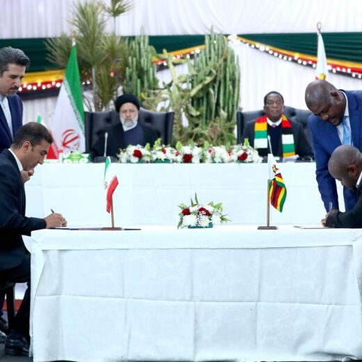 The busy trip of the president/signing of 12 documents and memorandum of cooperation between Iran and Zimbabwe